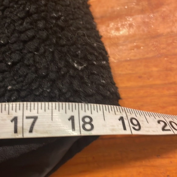 XS Old Navy black insulated sleeveless lined flared hem sweater vest jacket - Picture 13 of 14